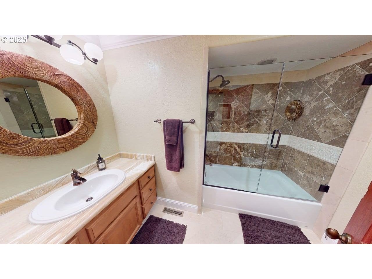 Gold Beach, Oregon, 97444, United States, 4 Bedrooms Bedrooms, ,3 BathroomsBathrooms,Residential,Active,1913016