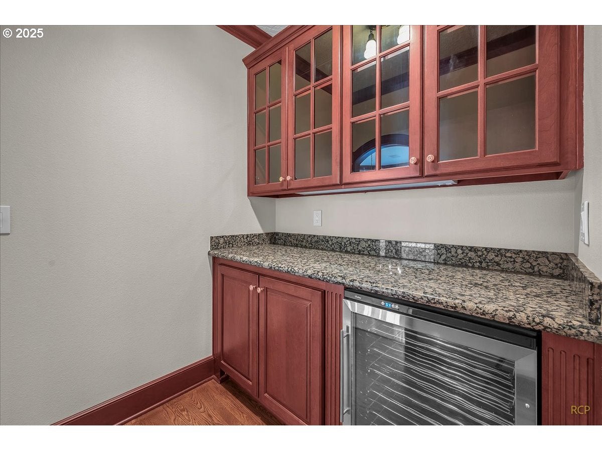 Rainier, Oregon, 97048, United States, 4 Bedrooms Bedrooms, ,5 BathroomsBathrooms,Residential,Active,1936128