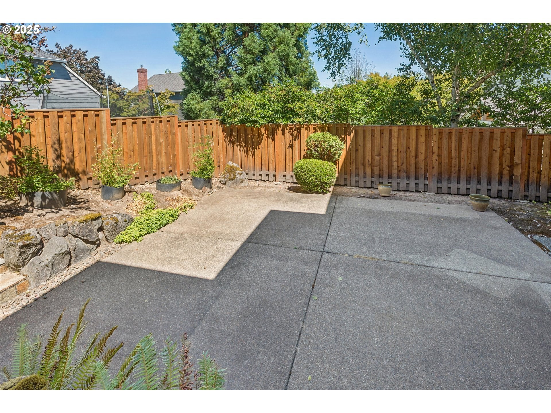 Lake Oswego, Oregon, 97034, United States, 4 Bedrooms Bedrooms, ,5 BathroomsBathrooms,Residential,Active,1914922