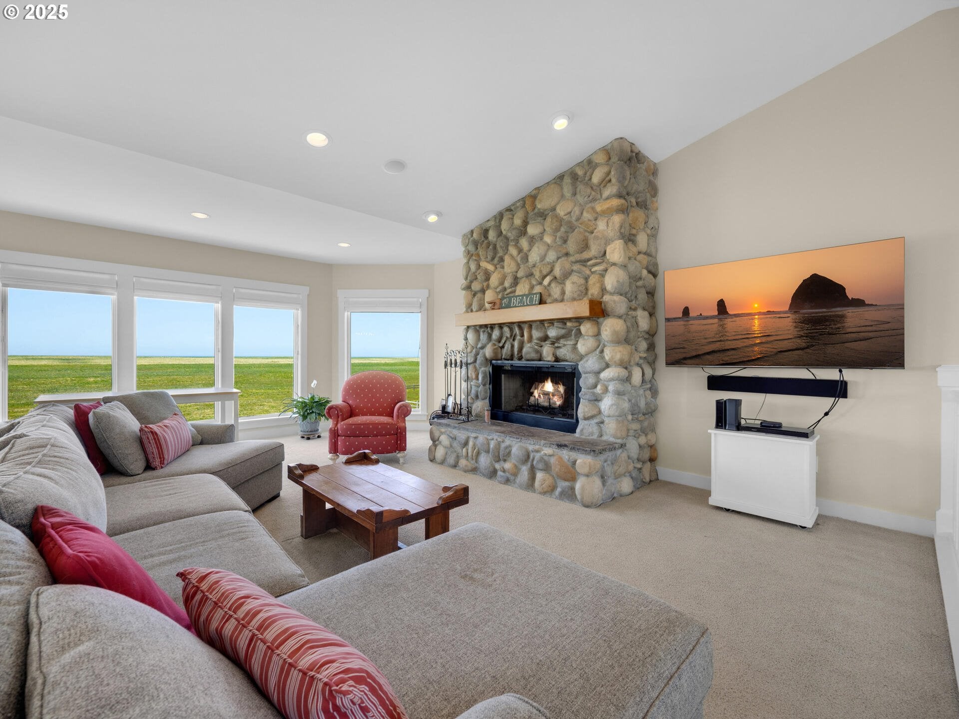 Gearhart, Oregon, 97138, United States, 4 Bedrooms Bedrooms, ,6 BathroomsBathrooms,Residential,Active,1798115