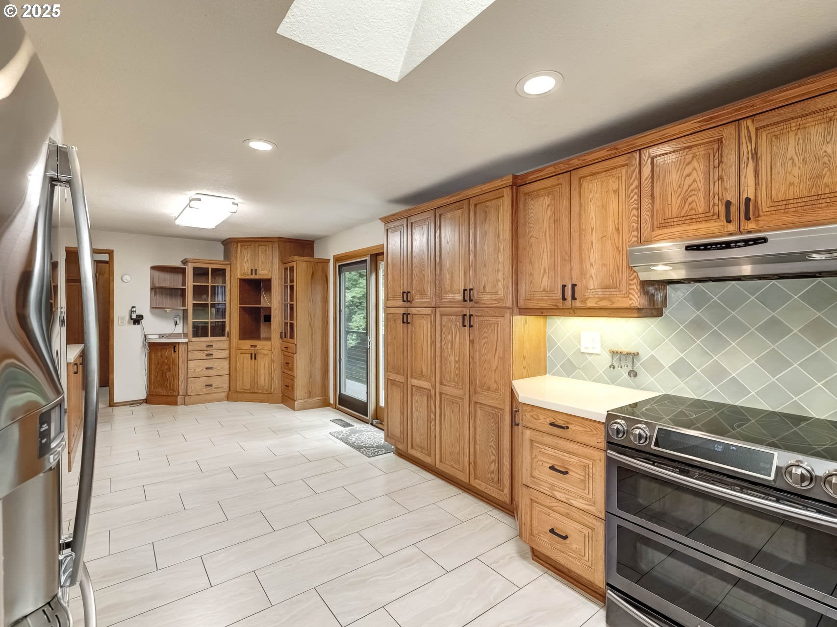 Cornelius, Oregon, 97113, United States, 3 Bedrooms Bedrooms, ,3 BathroomsBathrooms,Residential,Active,1877848