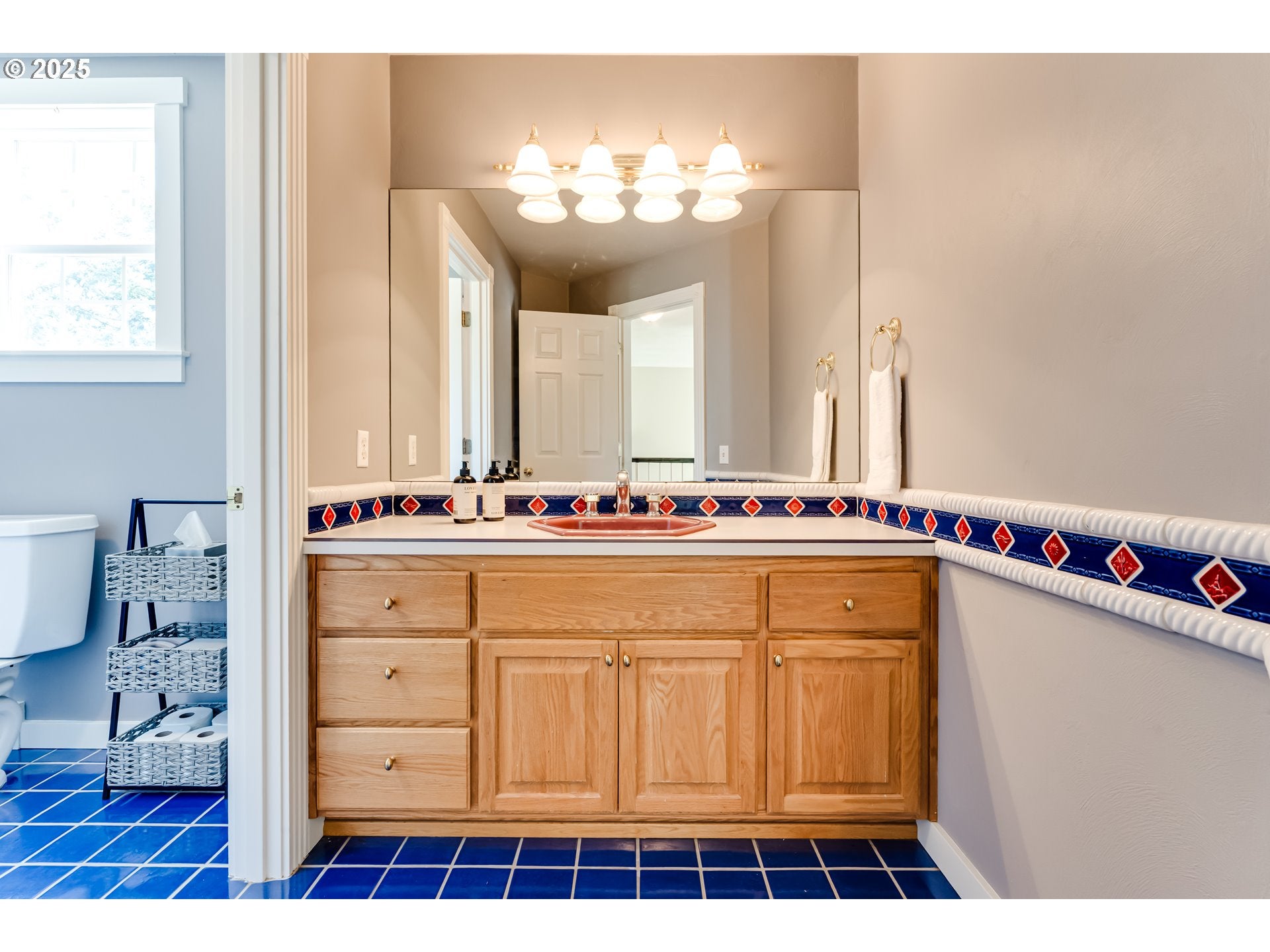 Springfield, Oregon, 97478, United States, 4 Bedrooms Bedrooms, ,3 BathroomsBathrooms,Residential,Active,1904190