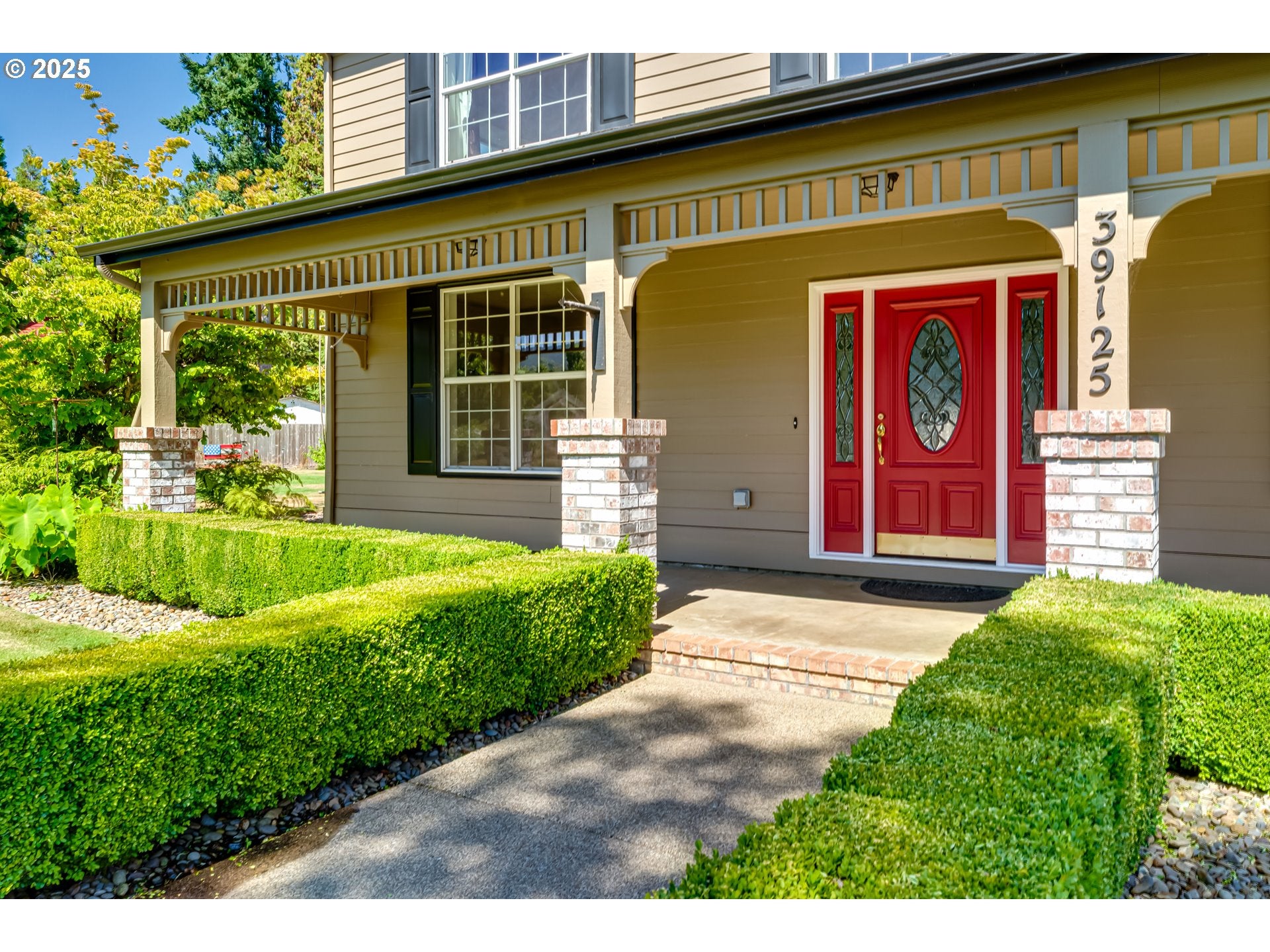 Springfield, Oregon, 97478, United States, 4 Bedrooms Bedrooms, ,3 BathroomsBathrooms,Residential,Active,1904190