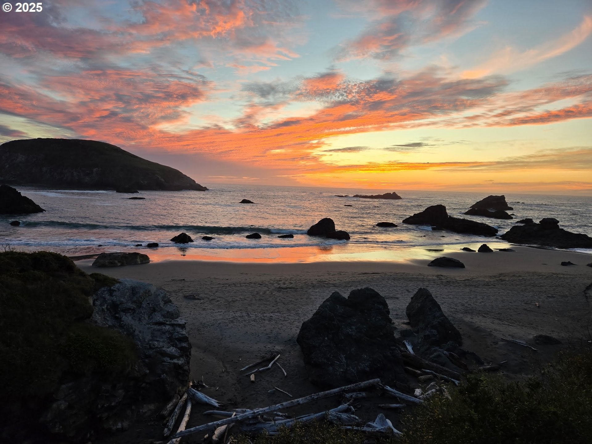 Brookings, Oregon, 97415, United States, 3 Bedrooms Bedrooms, ,4 BathroomsBathrooms,Residential,Active,1773505