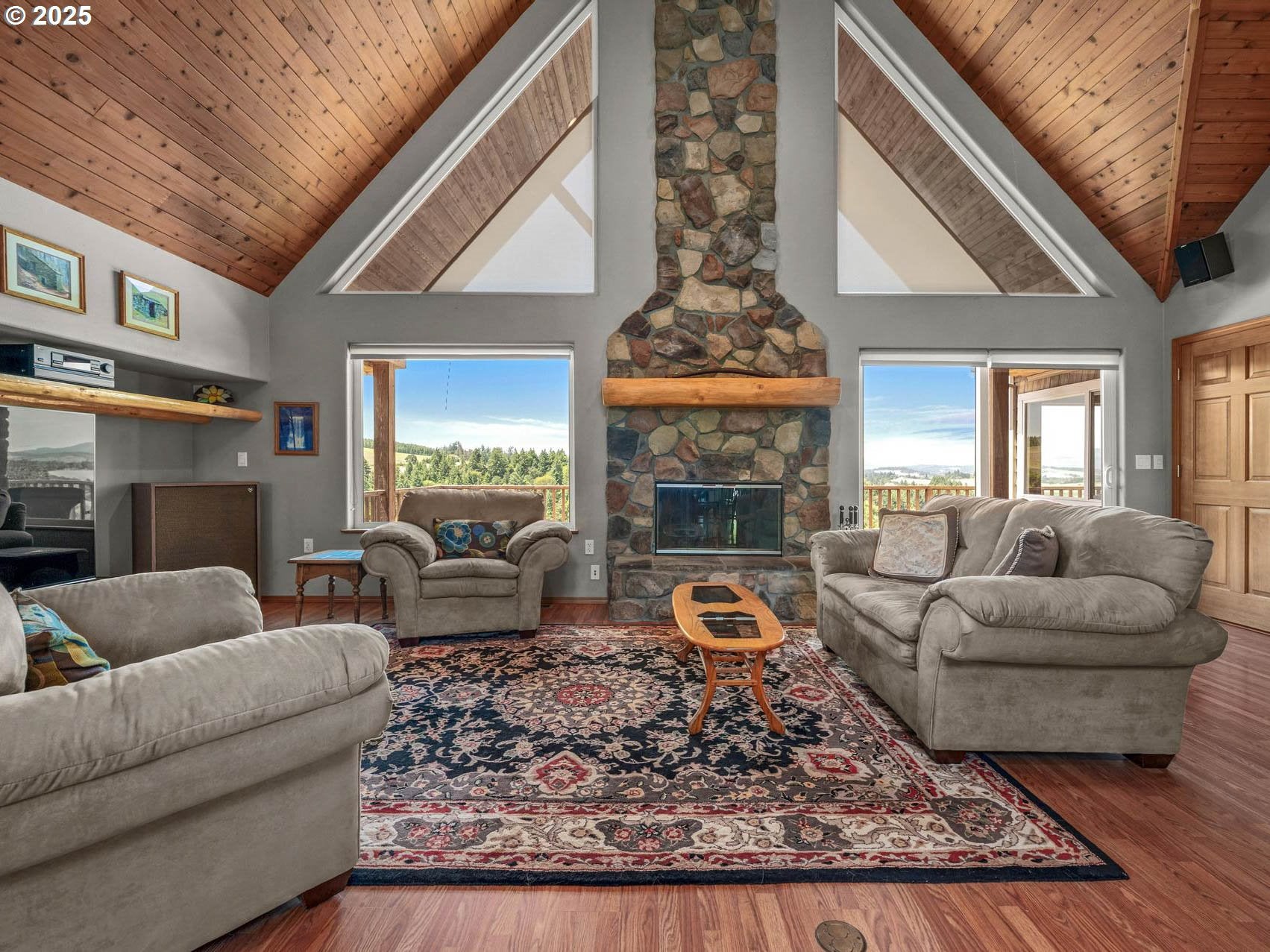 Gaston, Oregon, 97119, United States, 2 Bedrooms Bedrooms, ,3 BathroomsBathrooms,Residential,Active,1860287