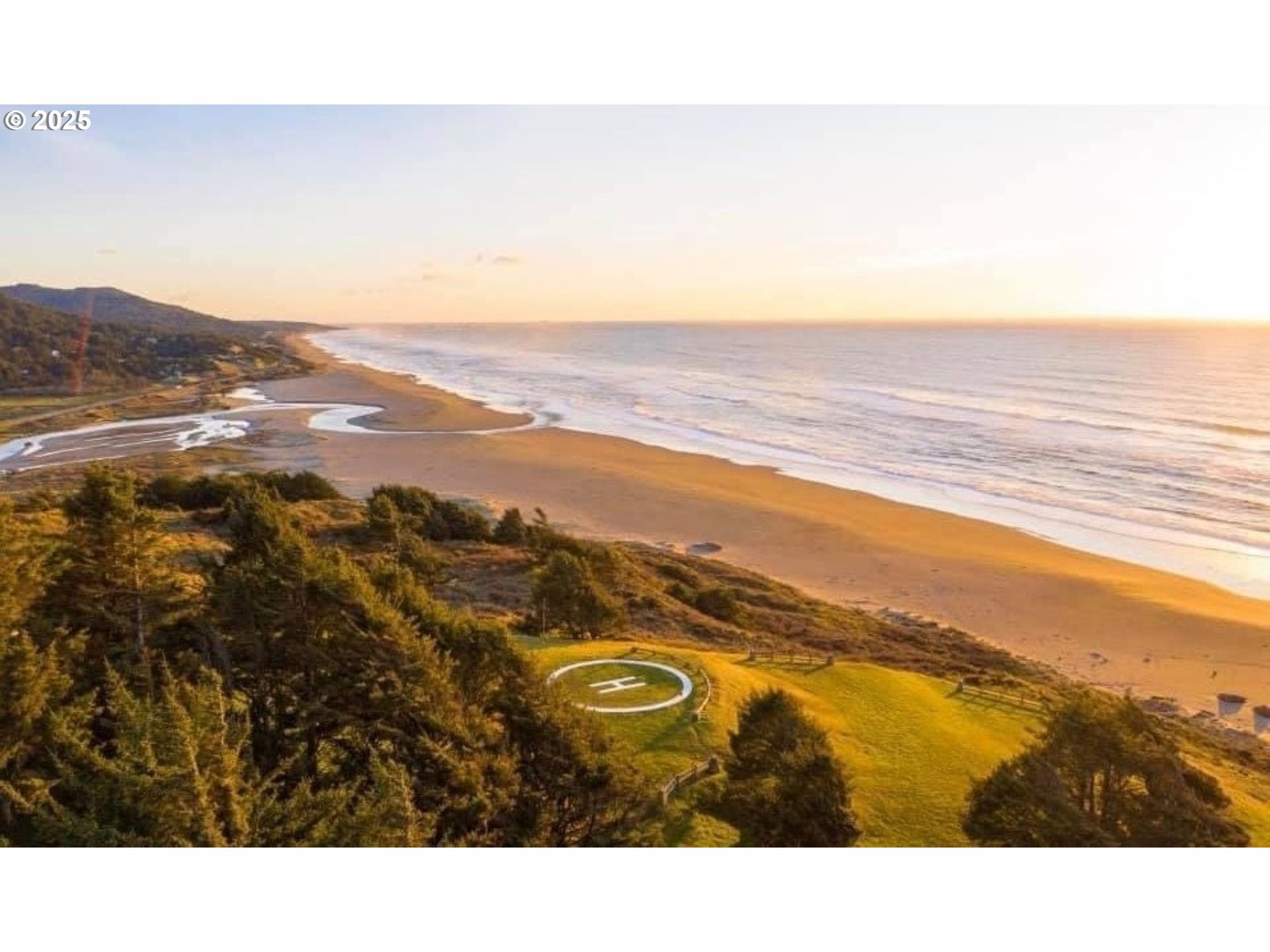 Gold Beach, Oregon, 97444, United States, 4 Bedrooms Bedrooms, ,5 BathroomsBathrooms,Residential,Active,1764520