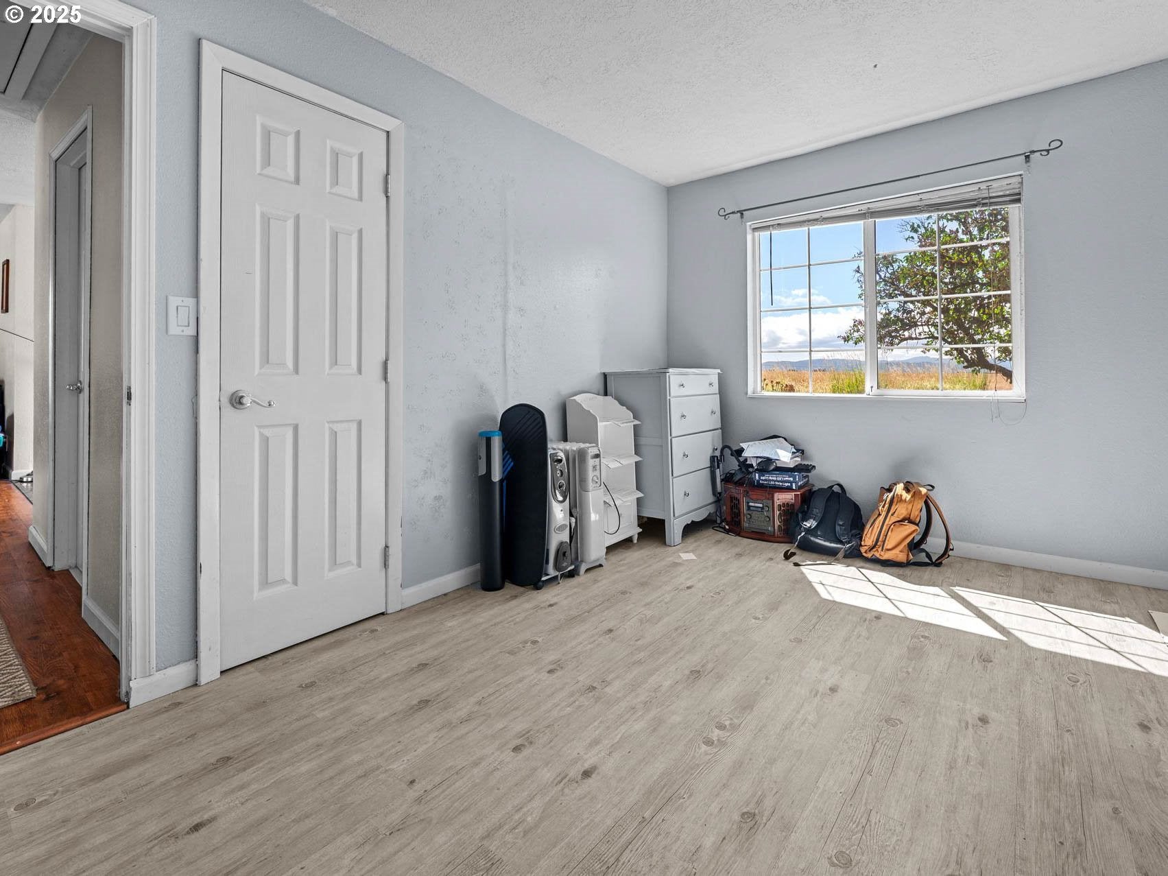 Hillsboro, Oregon, 97124, United States, 2 Bedrooms Bedrooms, ,1 BathroomBathrooms,Residential,Active,1899210