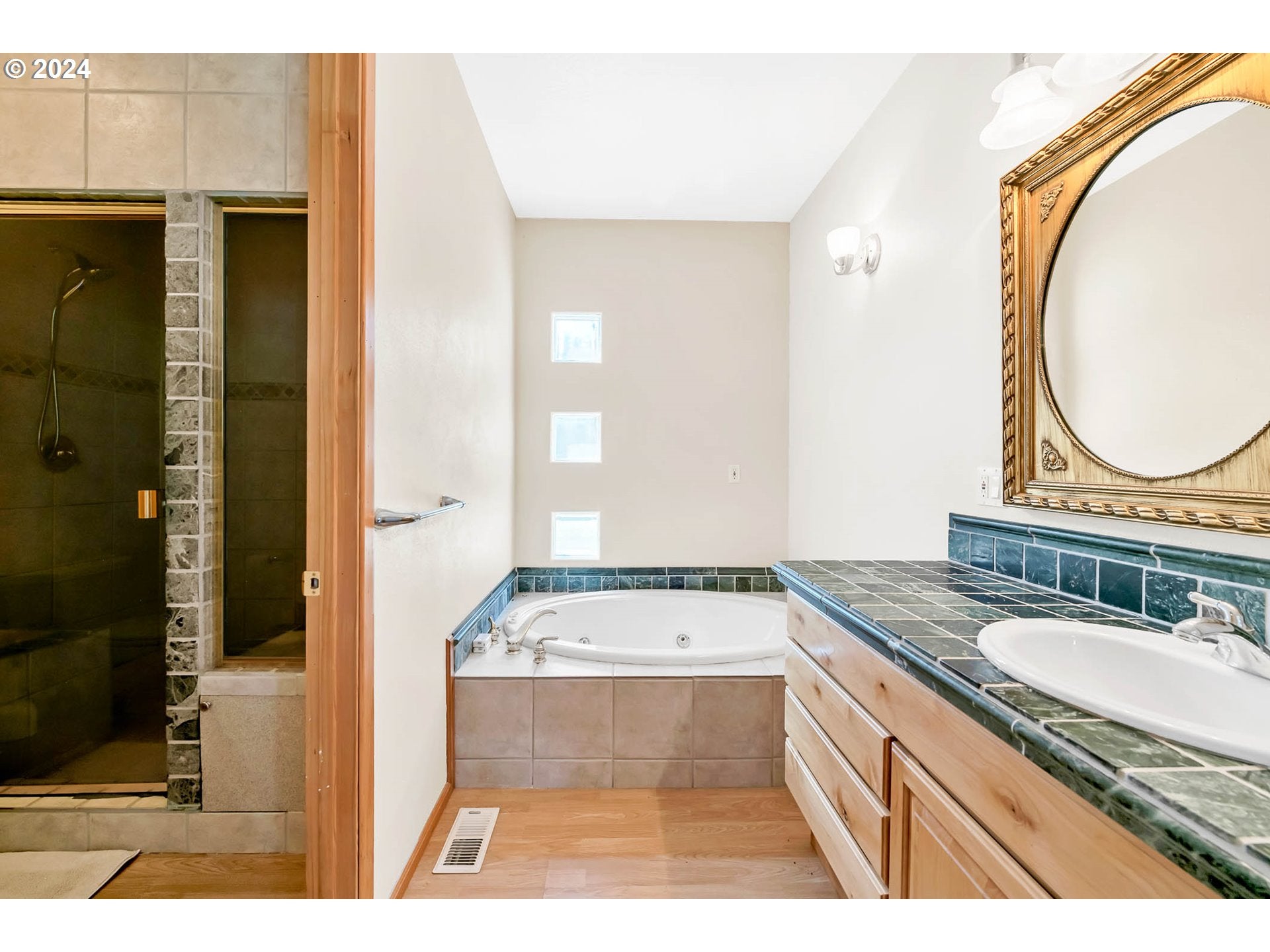 Pleasant Hill, Oregon, 97455, United States, ,3 BathroomsBathrooms,Residential,Active,1704809