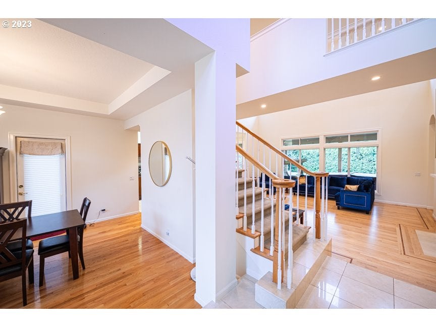 Eugene, Oregon, 97401, United States, 5 Bedrooms Bedrooms, ,5 BathroomsBathrooms,Residential,Active,1986881