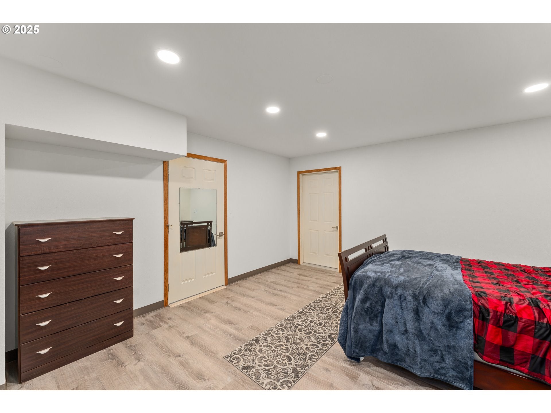 Roseburg, Oregon, 97470, United States, 4 Bedrooms Bedrooms, ,3 BathroomsBathrooms,Residential,Active,1701656