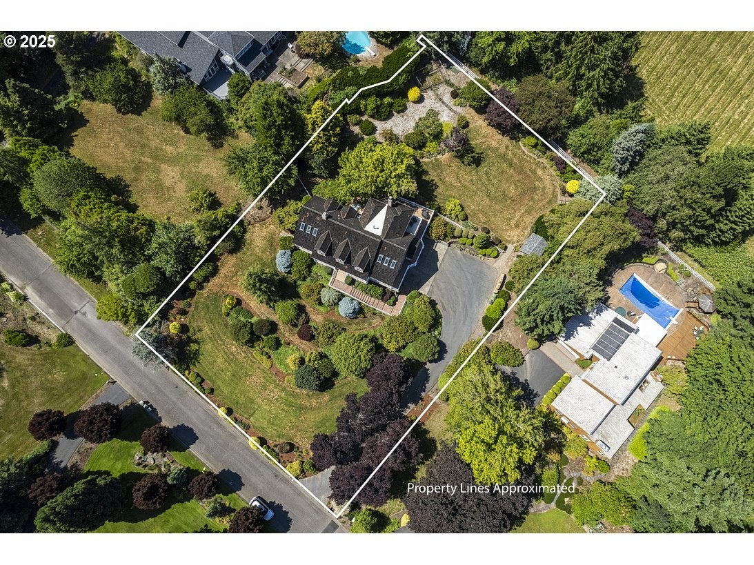 Lake Oswego, Oregon, 97034, United States, 3 Bedrooms Bedrooms, ,3 BathroomsBathrooms,Residential,Active,1862857