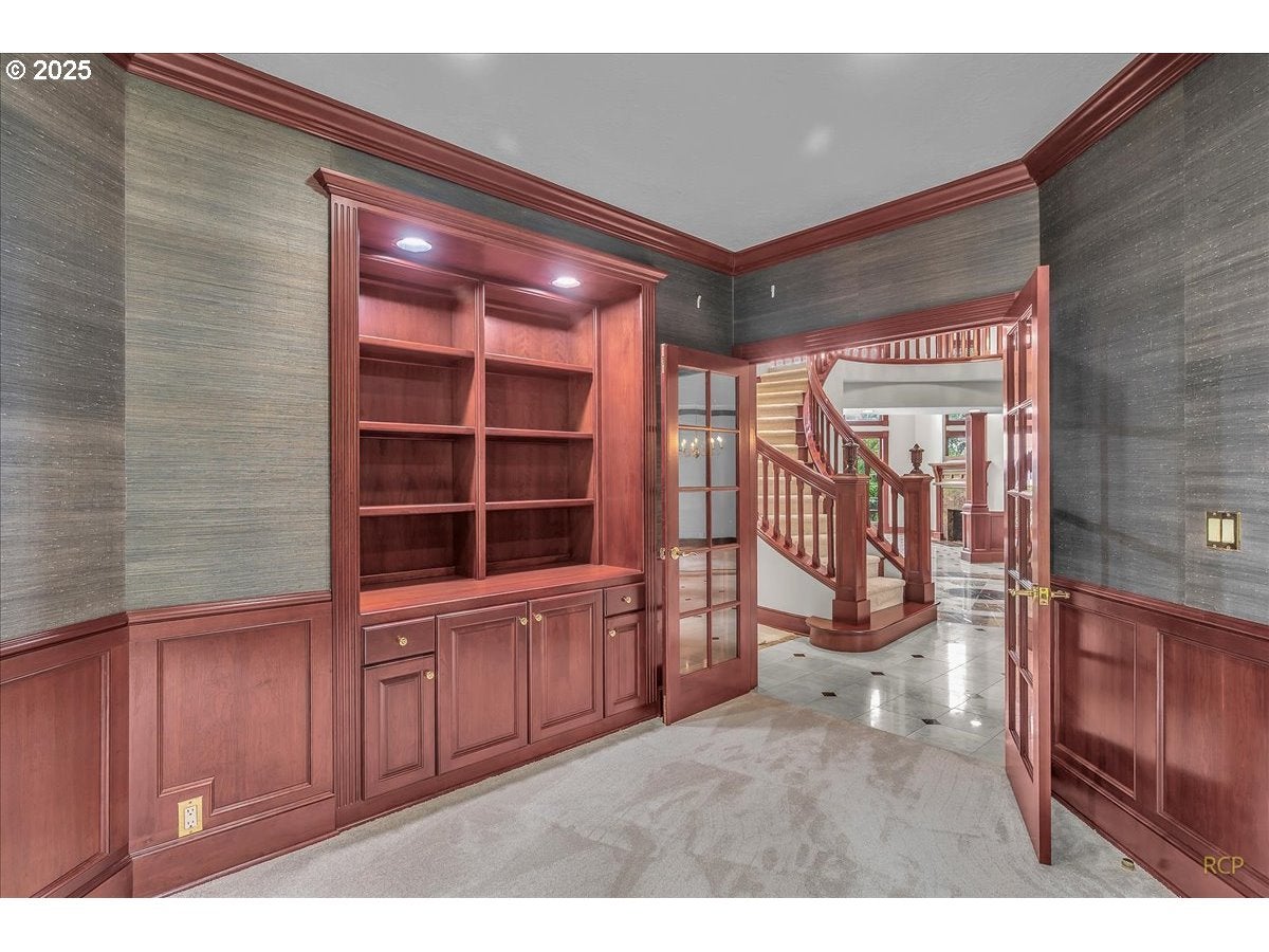 Rainier, Oregon, 97048, United States, 4 Bedrooms Bedrooms, ,5 BathroomsBathrooms,Residential,Active,1936128