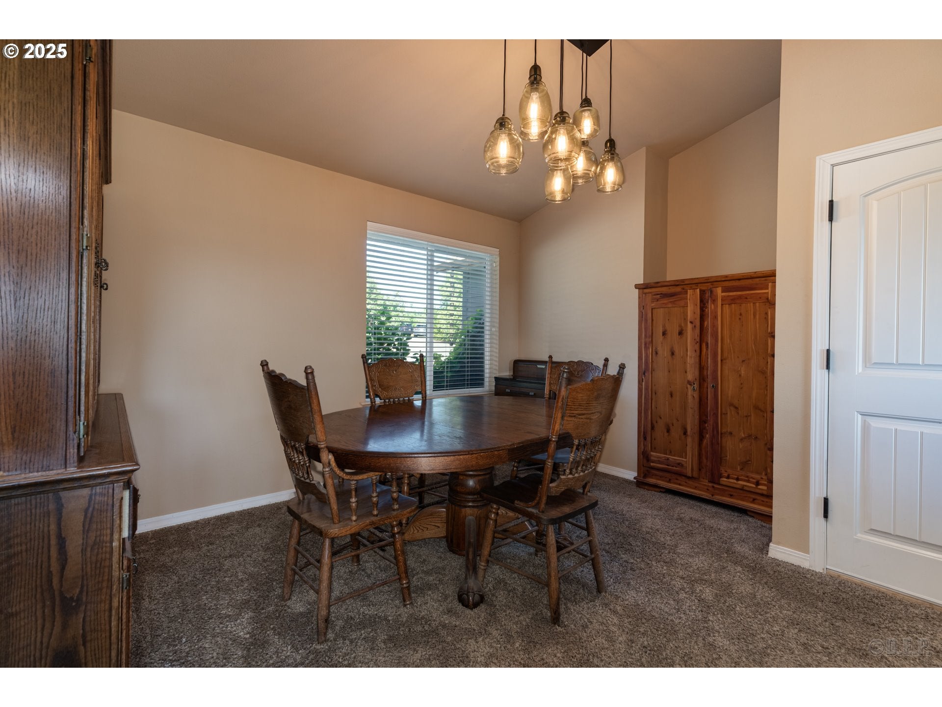 St. Helens, Oregon, 97051, United States, ,4 BathroomsBathrooms,Residential,Active,1888504