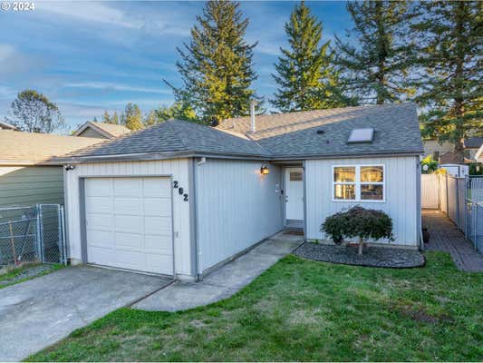 202 SE 34TH CIR, TROUTDALE, OR 97060 - Image 1