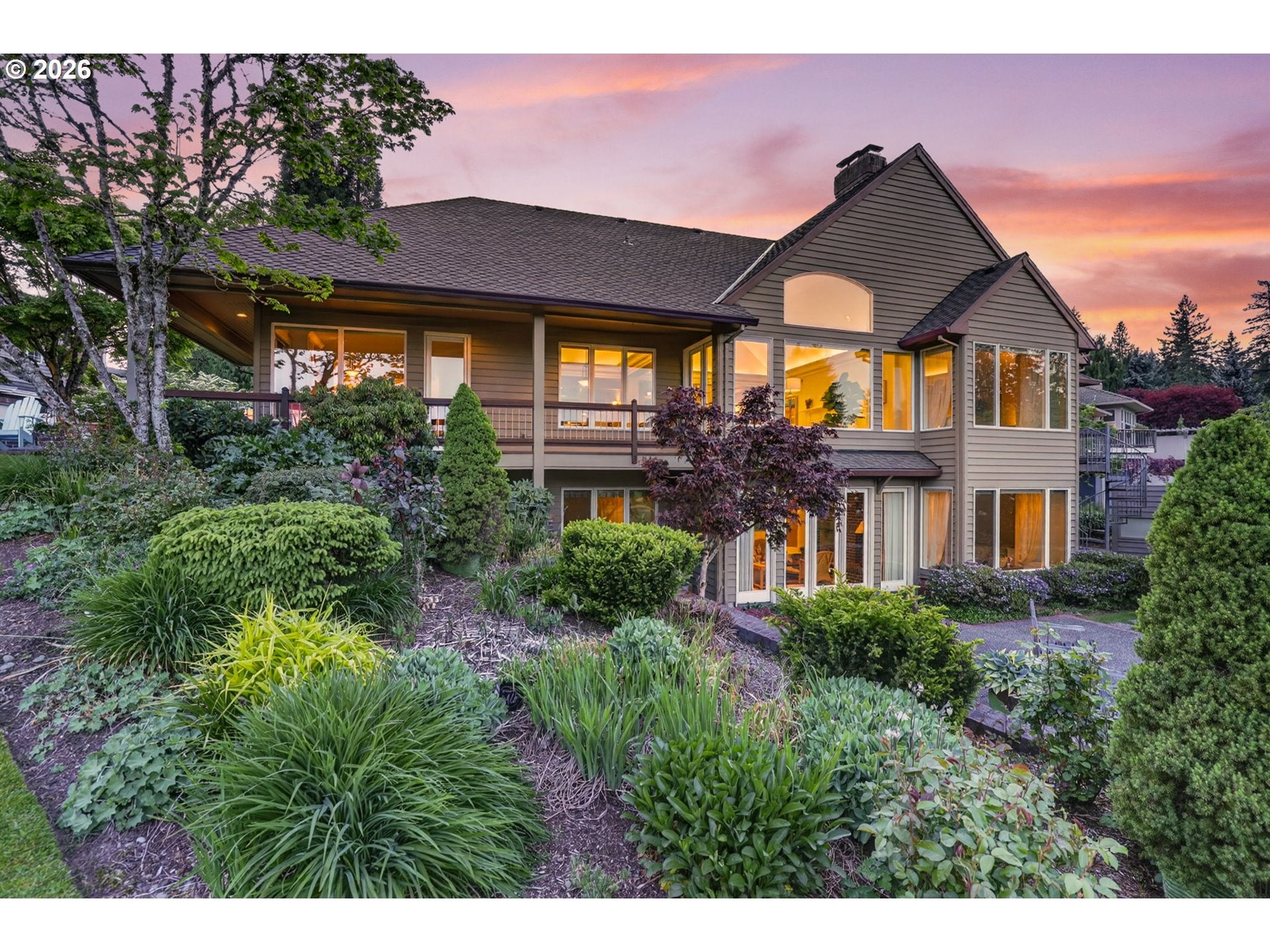 Gresham, Oregon, 97080, United States, 4 Bedrooms Bedrooms, ,6 BathroomsBathrooms,Residential,Active,2043133