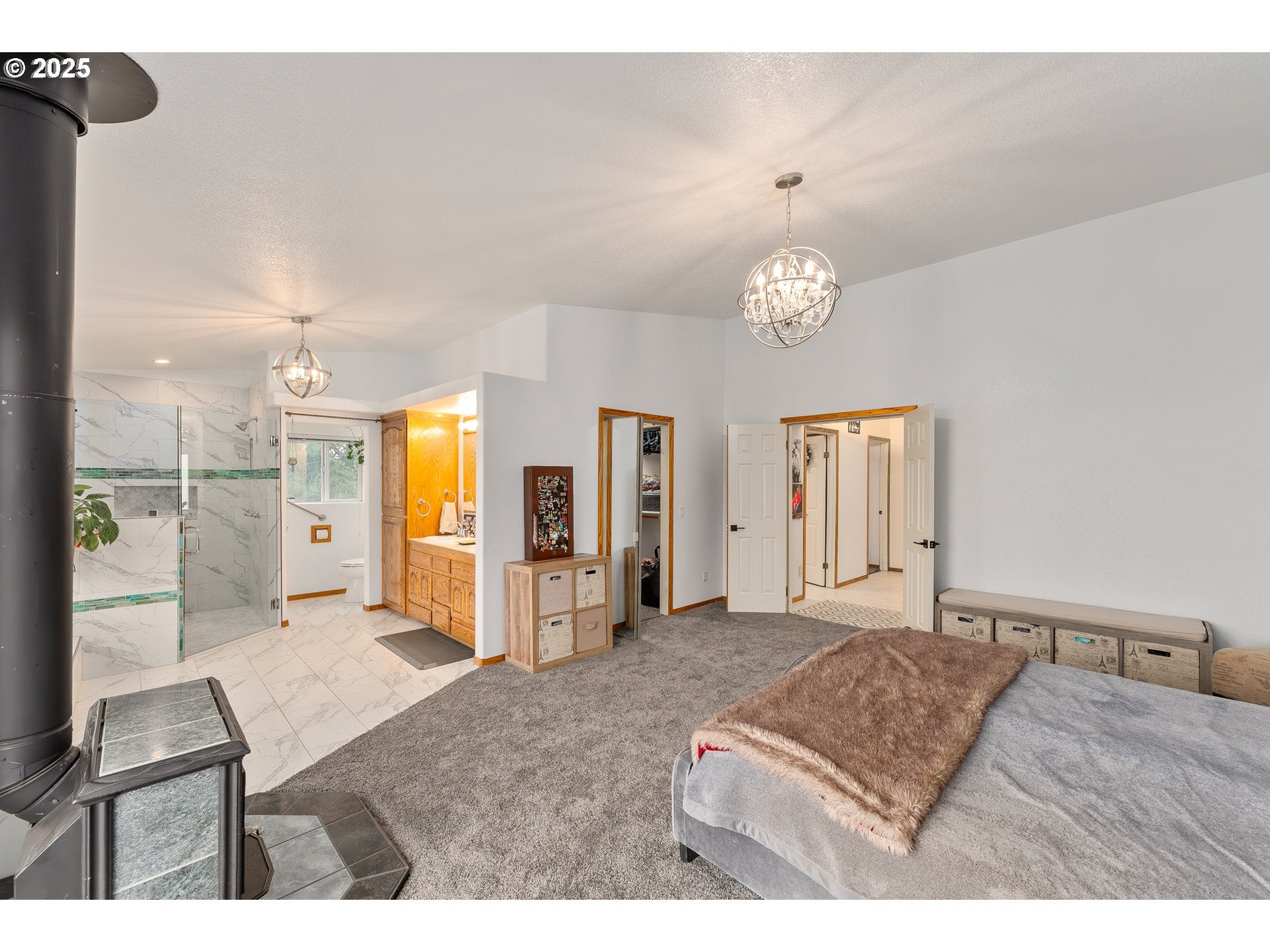 Roseburg, Oregon, 97470, United States, 4 Bedrooms Bedrooms, ,3 BathroomsBathrooms,Residential,Active,1701656