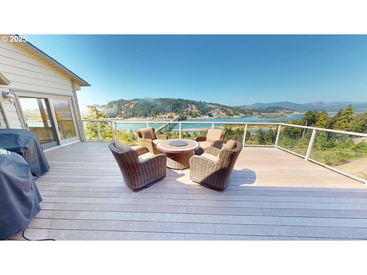 Gold Beach, Oregon, 97444, United States, 4 Bedrooms Bedrooms, ,3 BathroomsBathrooms,Residential,Active,1913016