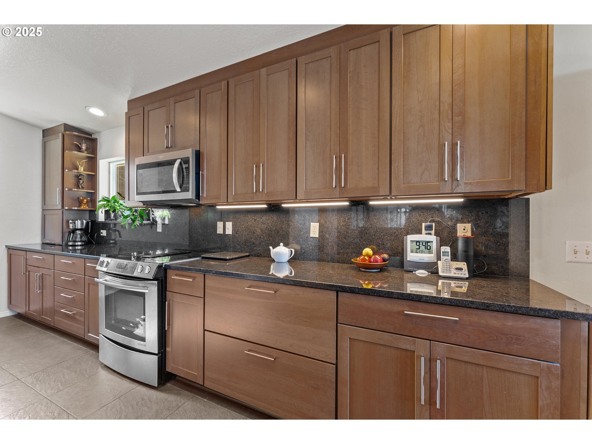 Gold Beach, Oregon, 97444, United States, 5 Bedrooms Bedrooms, ,4 BathroomsBathrooms,Residential,Active,2000208