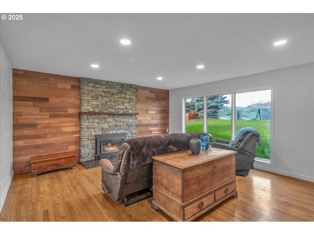 Beaverton, Oregon, 97007, United States, 3 Bedrooms Bedrooms, ,3 BathroomsBathrooms,Residential,Active,2006949