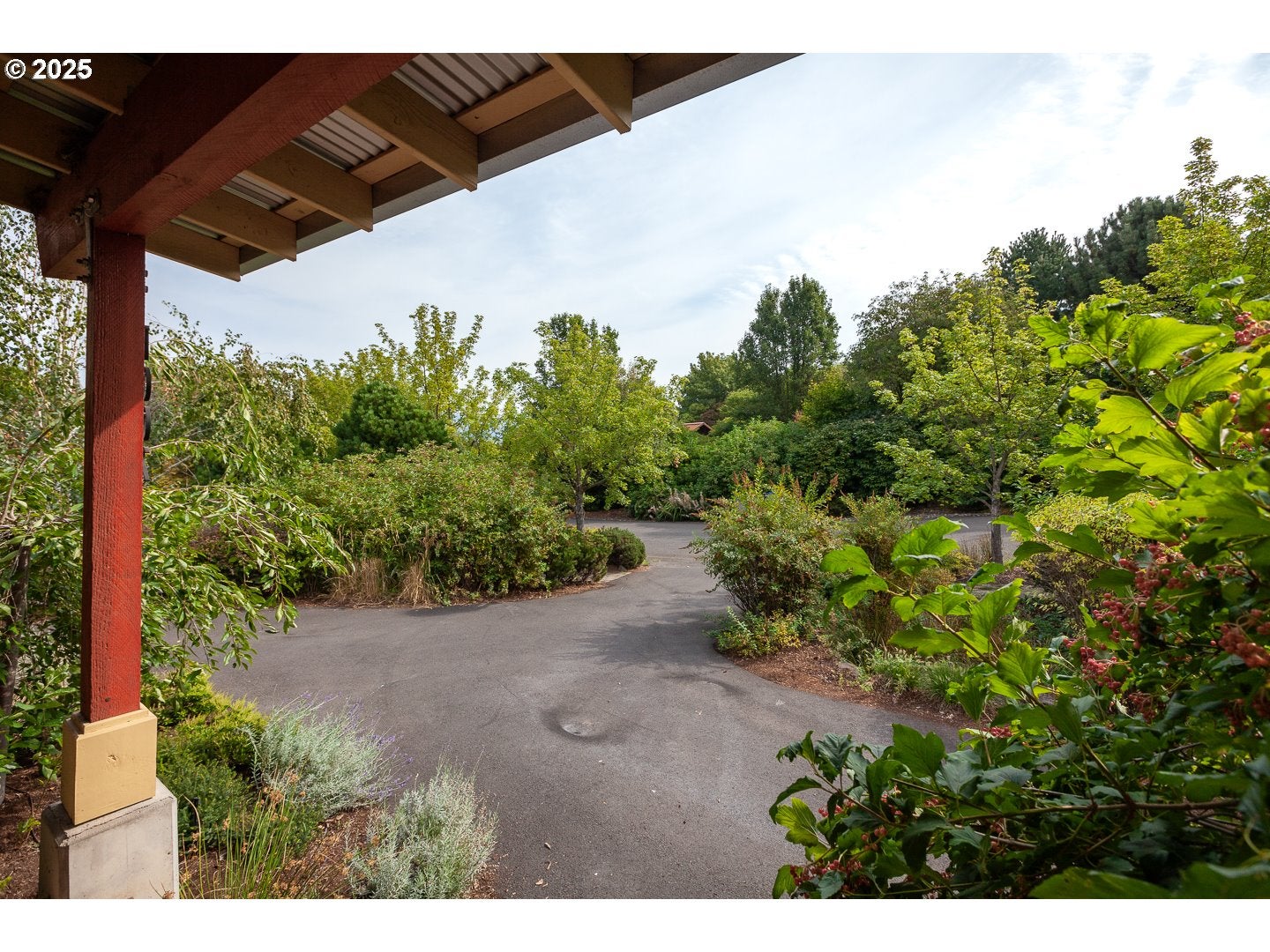 Hood River, Oregon, 97031, United States, 3 Bedrooms Bedrooms, ,3 BathroomsBathrooms,Residential,Active,1927664