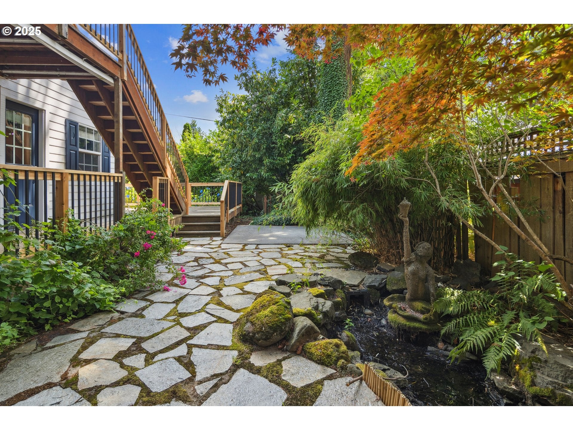 Lake Oswego, Oregon, 97034, United States, ,3 BathroomsBathrooms,Residential,Active,1899903