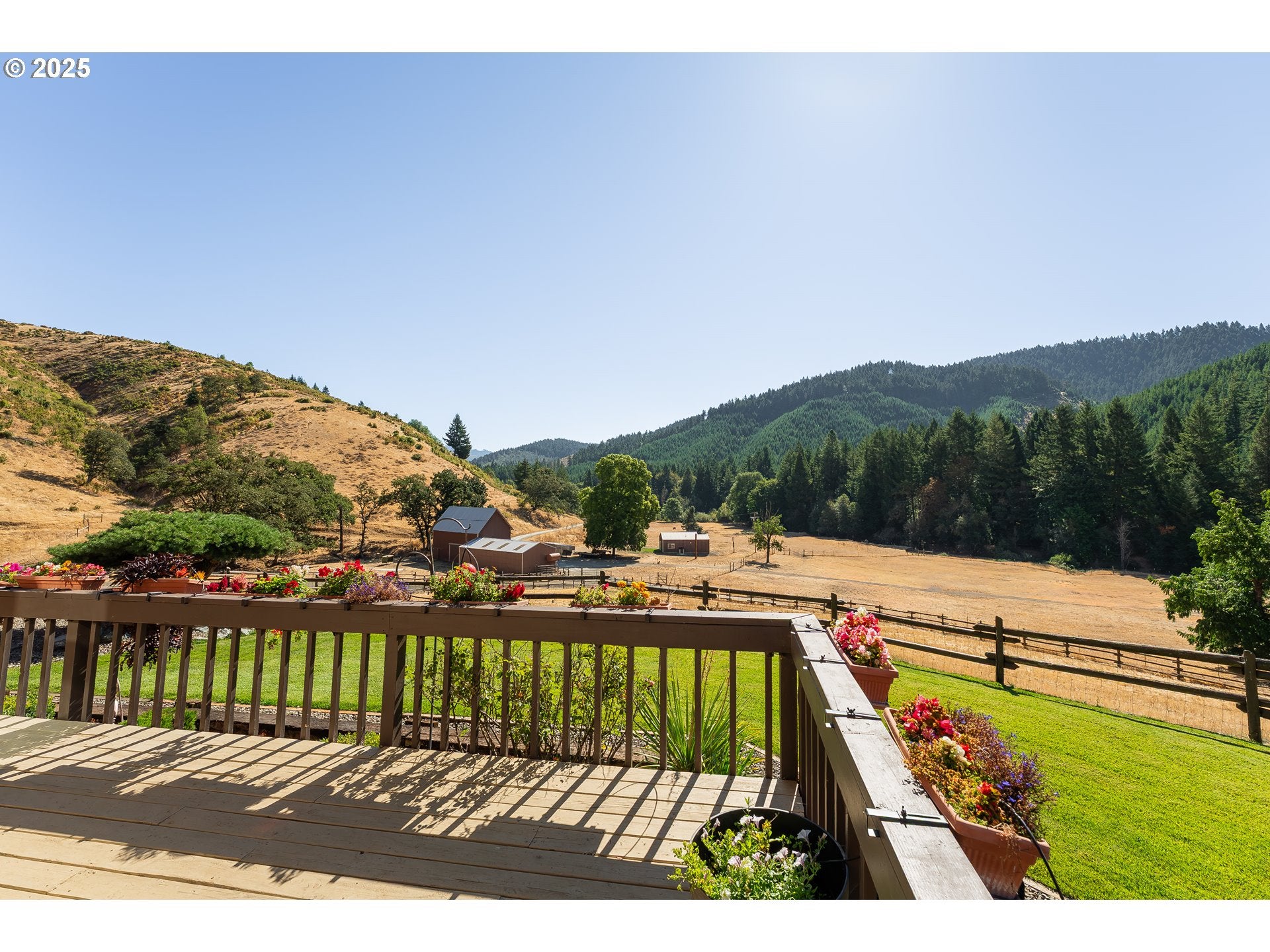 Canyonville, Oregon, 97417, United States, 3 Bedrooms Bedrooms, ,2 BathroomsBathrooms,Residential,Active,1909832