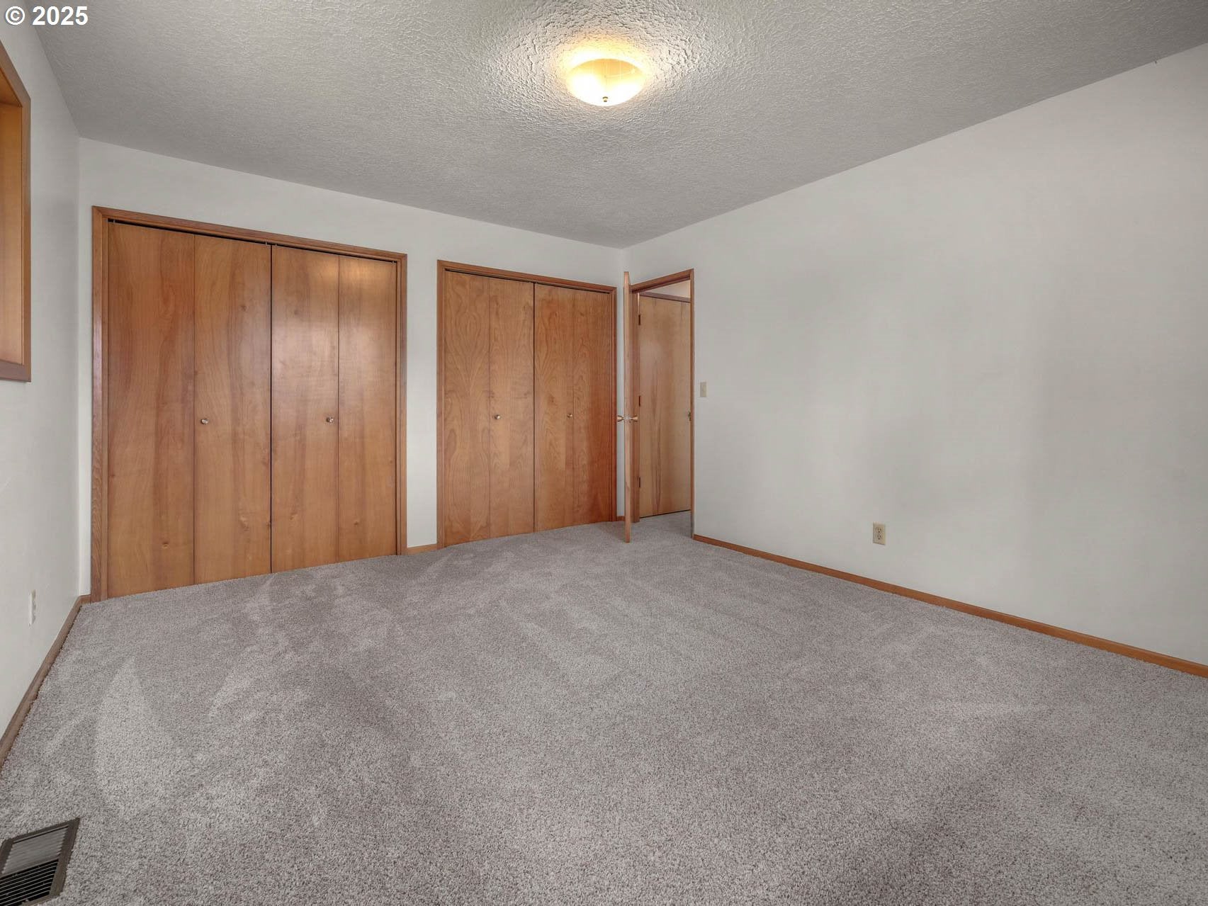 Hillsboro, Oregon, 97123, United States, 3 Bedrooms Bedrooms, ,2 BathroomsBathrooms,Residential,Active,1849541