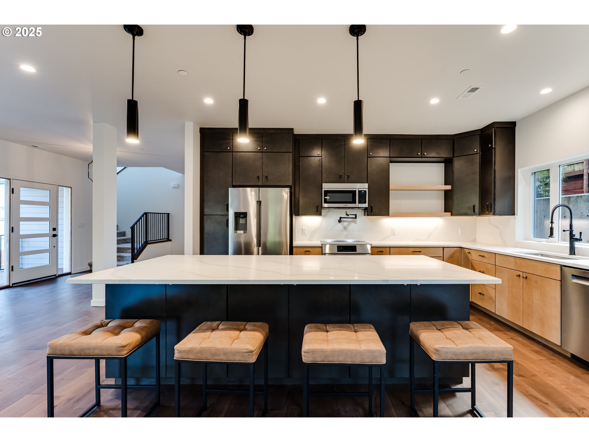 Eugene, Oregon, 97405, United States, 4 Bedrooms Bedrooms, ,3 BathroomsBathrooms,Residential,Active,2000223