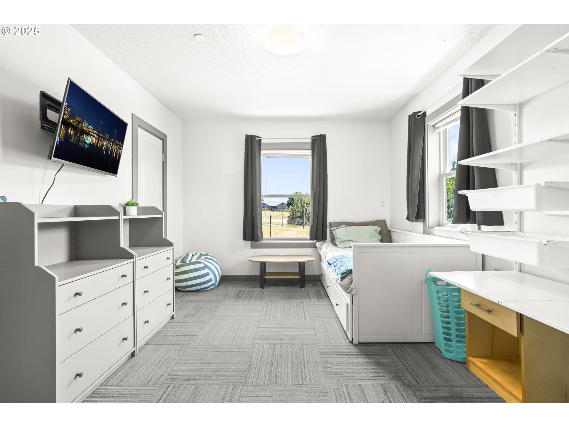 Troutdale, Oregon, 97060, United States, 4 Bedrooms Bedrooms, ,3 BathroomsBathrooms,Residential,Active,1898028