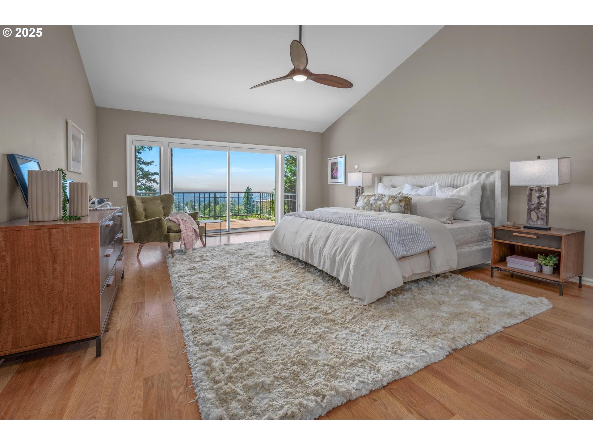 Portland, Oregon, 97225, United States, 4 Bedrooms Bedrooms, ,5 BathroomsBathrooms,Residential,Active,1936425