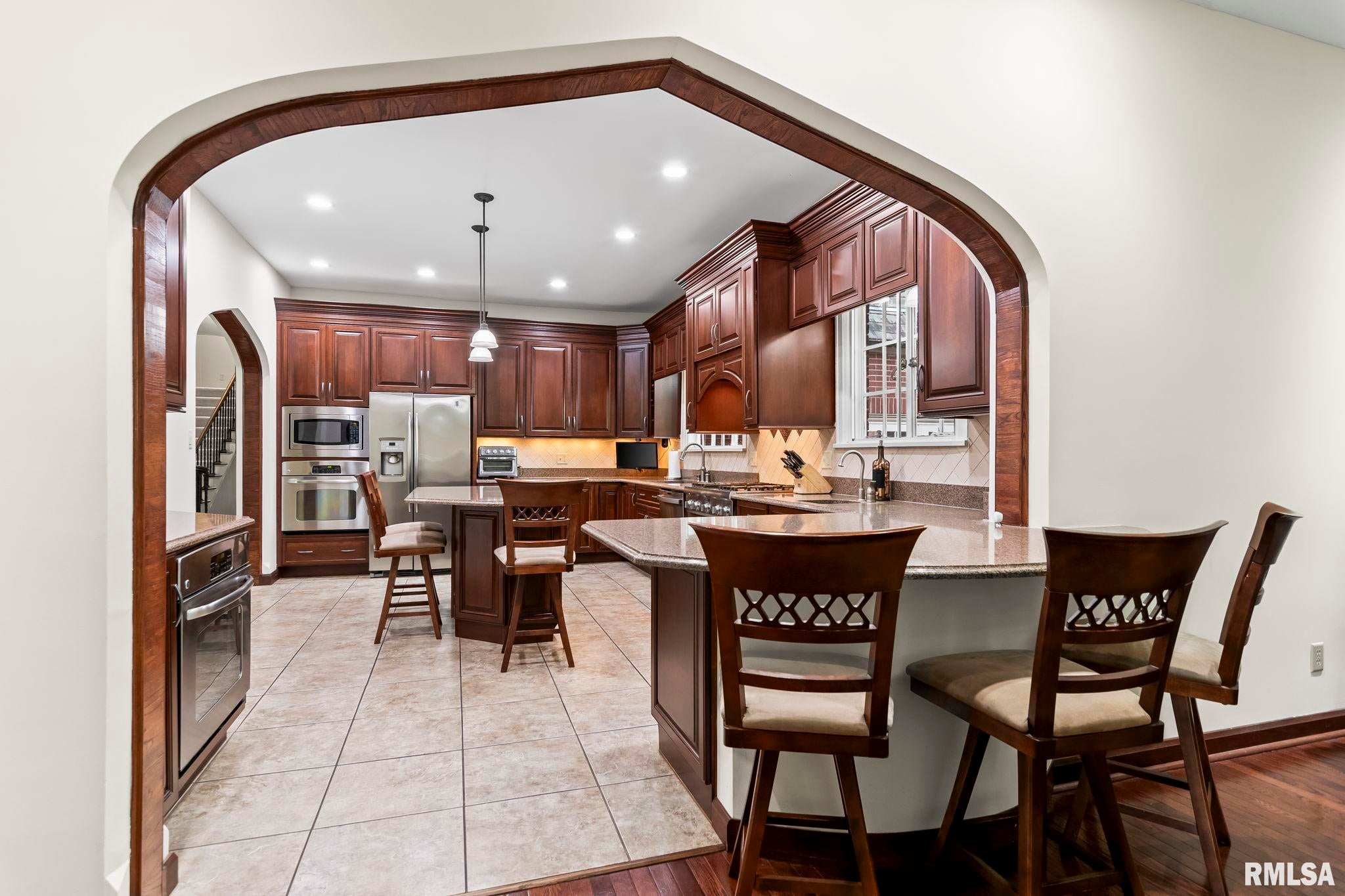 Springfield, Illinois, 62704, United States, 6 Bedrooms Bedrooms, ,7 BathroomsBathrooms,Residential,Active,1820370