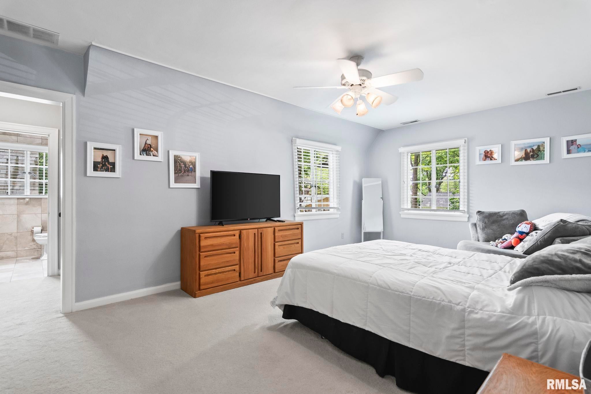Springfield, Illinois, 62704, United States, 6 Bedrooms Bedrooms, ,7 BathroomsBathrooms,Residential,Active,1820370