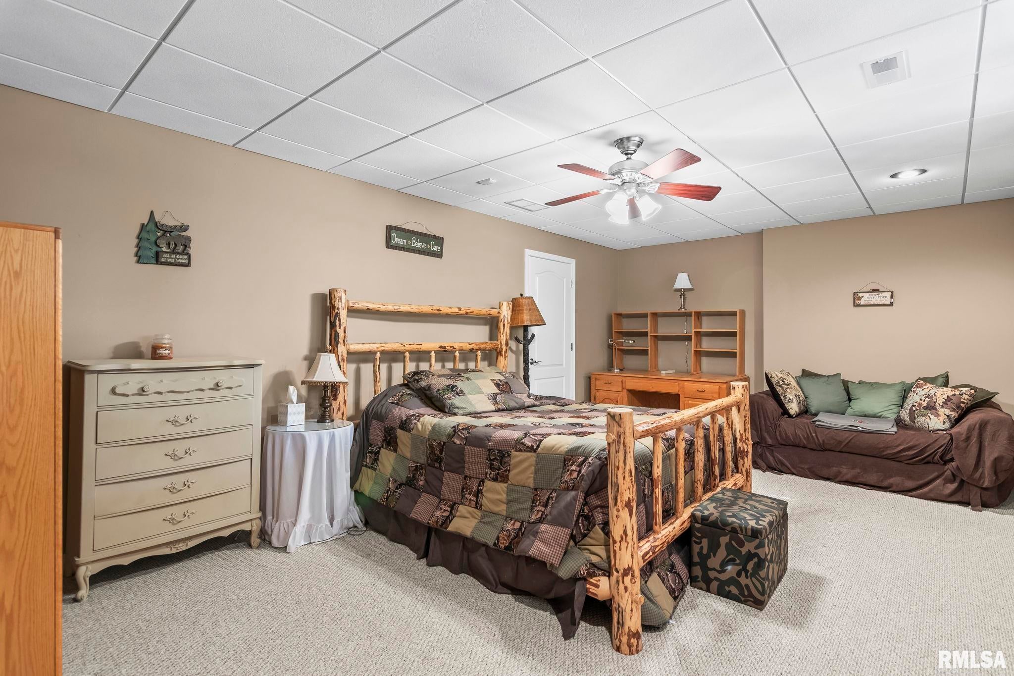 Athens, Illinois, 62613, United States, 5 Bedrooms Bedrooms, ,7 BathroomsBathrooms,Residential,Active,1898238