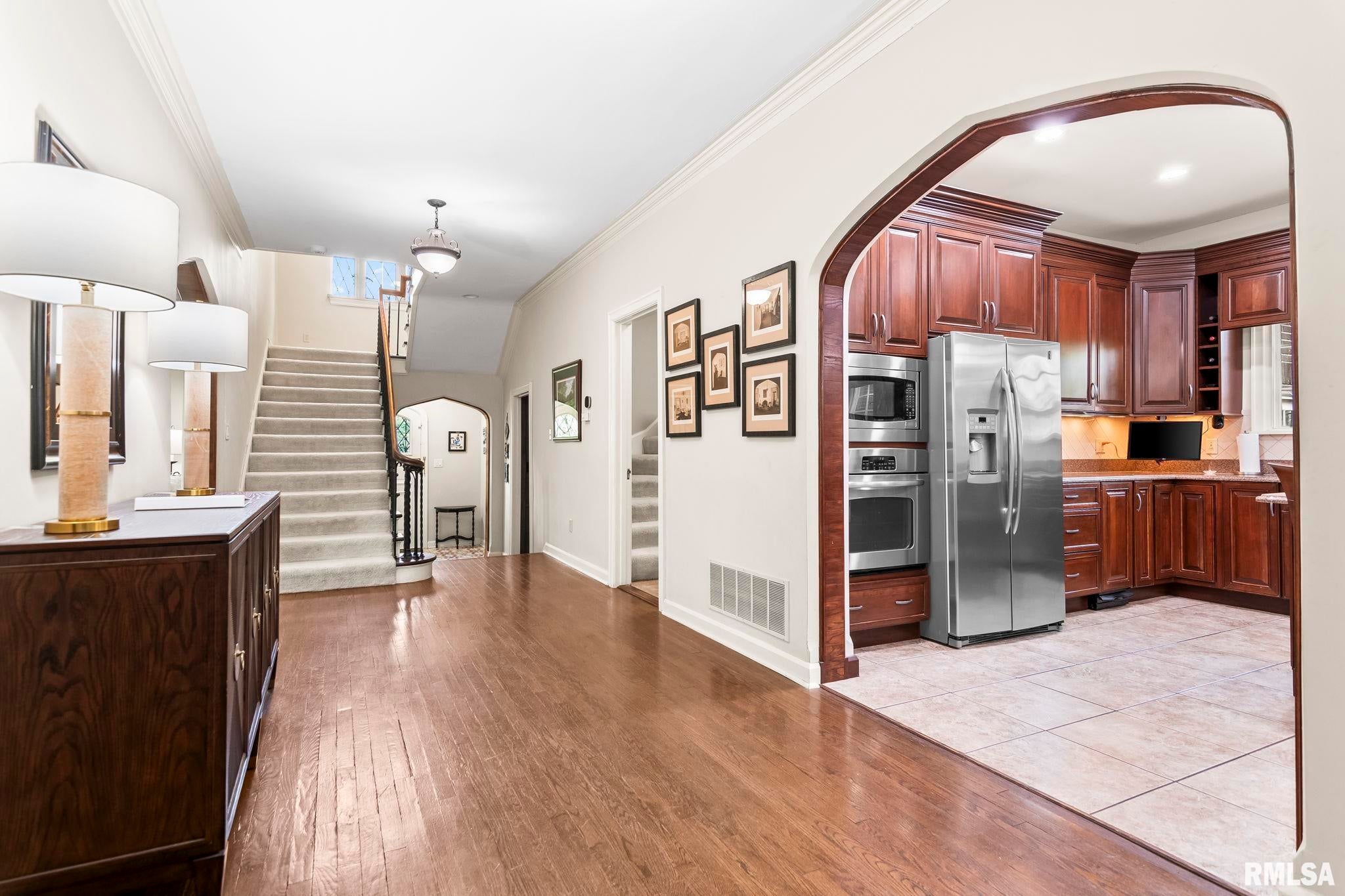Springfield, Illinois, 62704, United States, 6 Bedrooms Bedrooms, ,7 BathroomsBathrooms,Residential,Active,1820370