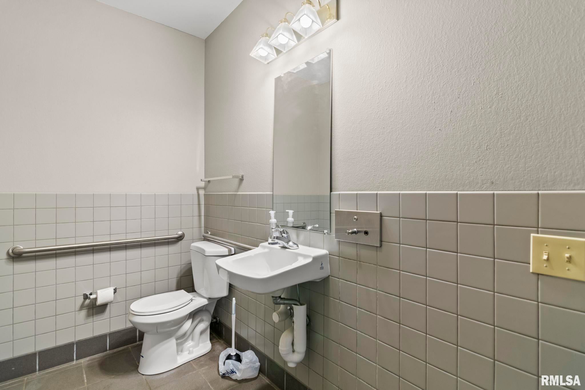 Chatham, Illinois, 62629, United States, ,Residential,Contingent,1788474