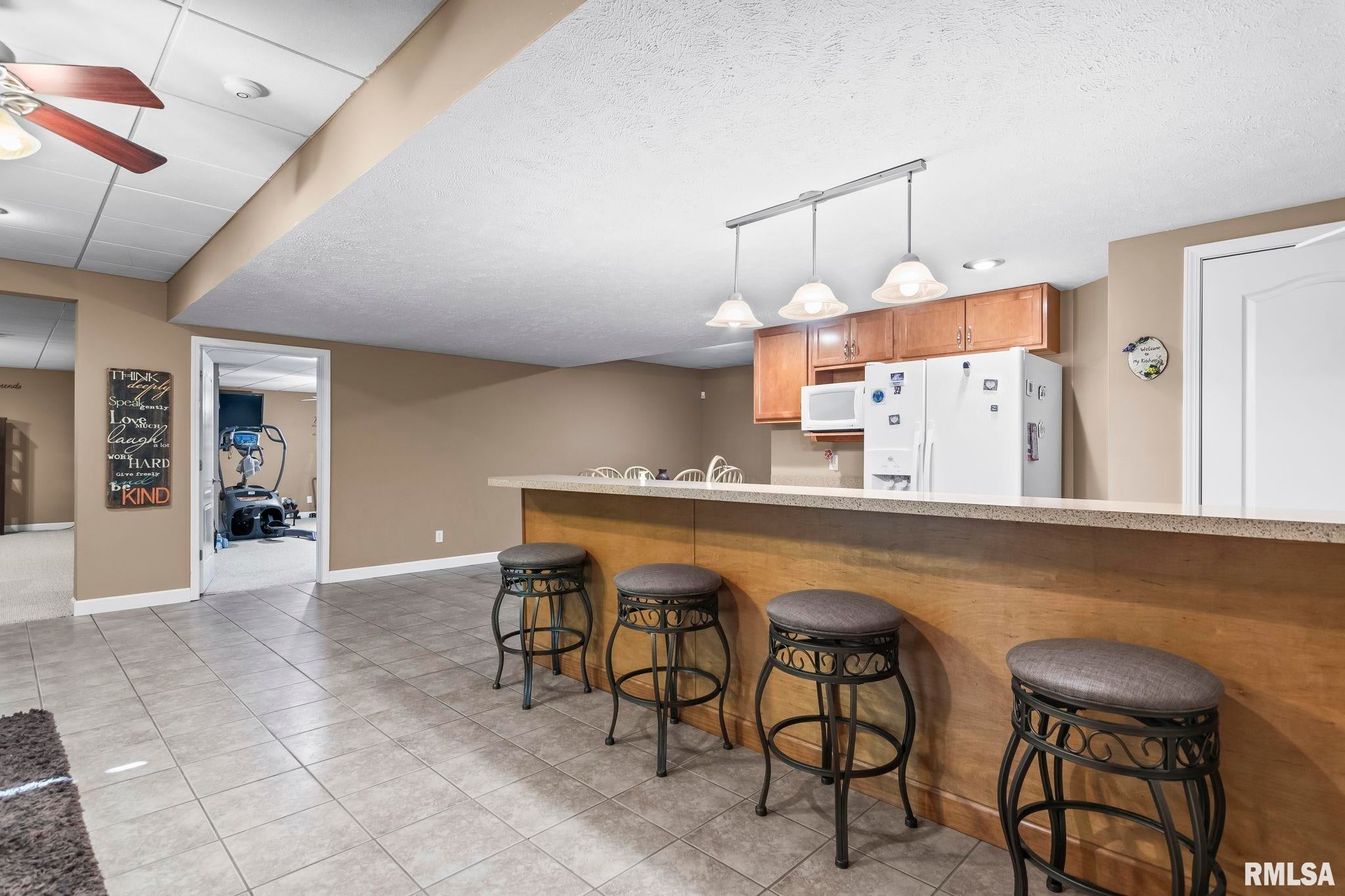 Athens, Illinois, 62613, United States, 5 Bedrooms Bedrooms, ,7 BathroomsBathrooms,Residential,Active,1898238