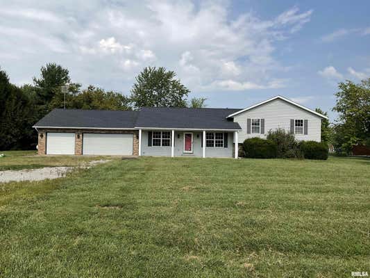 12 HICKORY ST, NASHVILLE, IL 62263 - Image 1