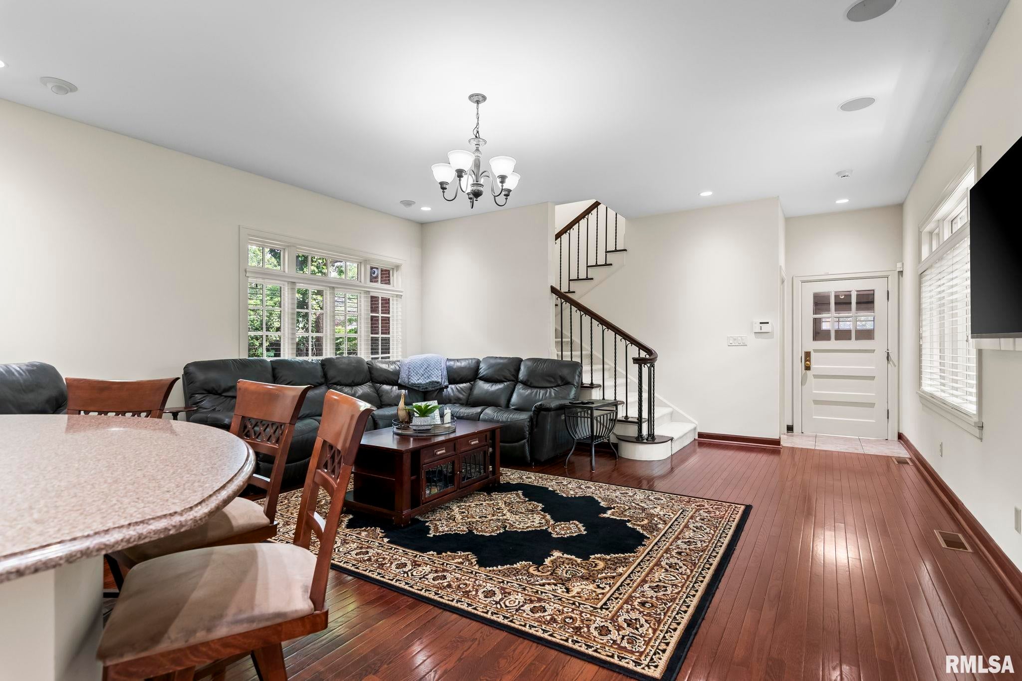 Springfield, Illinois, 62704, United States, 6 Bedrooms Bedrooms, ,7 BathroomsBathrooms,Residential,Active,1820370