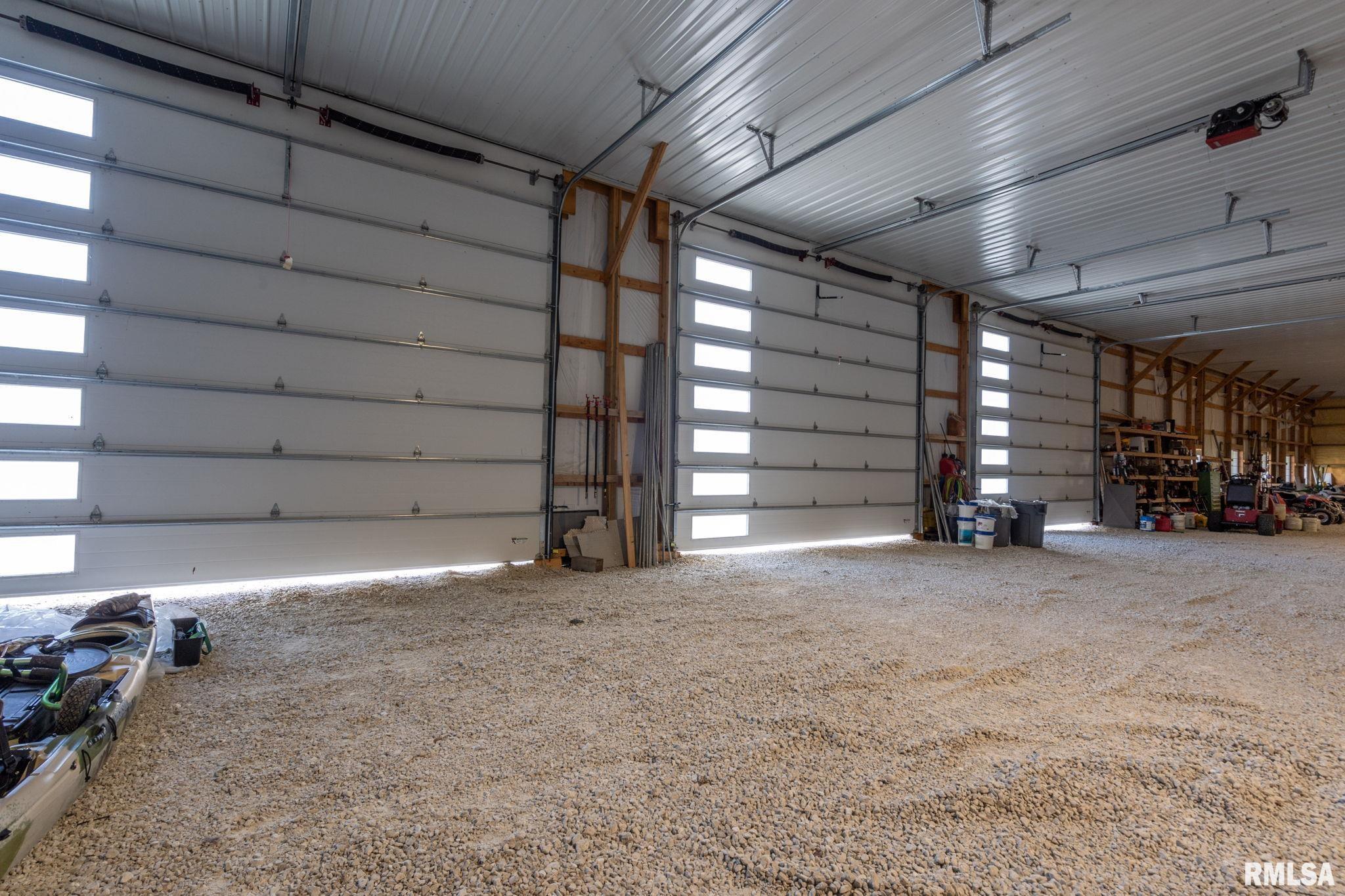Geneseo, Illinois, 61254, United States, 3 Bedrooms Bedrooms, ,3 BathroomsBathrooms,Residential,Active,1945080