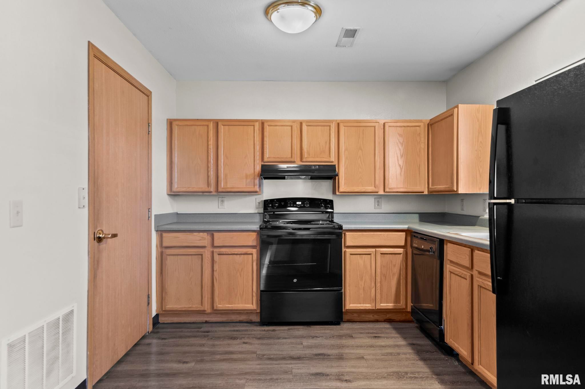 Chatham, Illinois, 62629, United States, ,Residential,Contingent,1788474