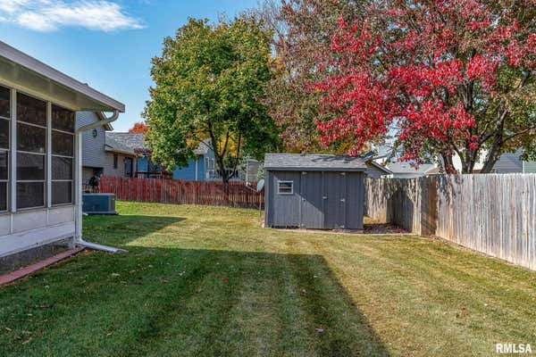 2428 W 60TH PL, DAVENPORT, IA 52806, photo 2 of 24