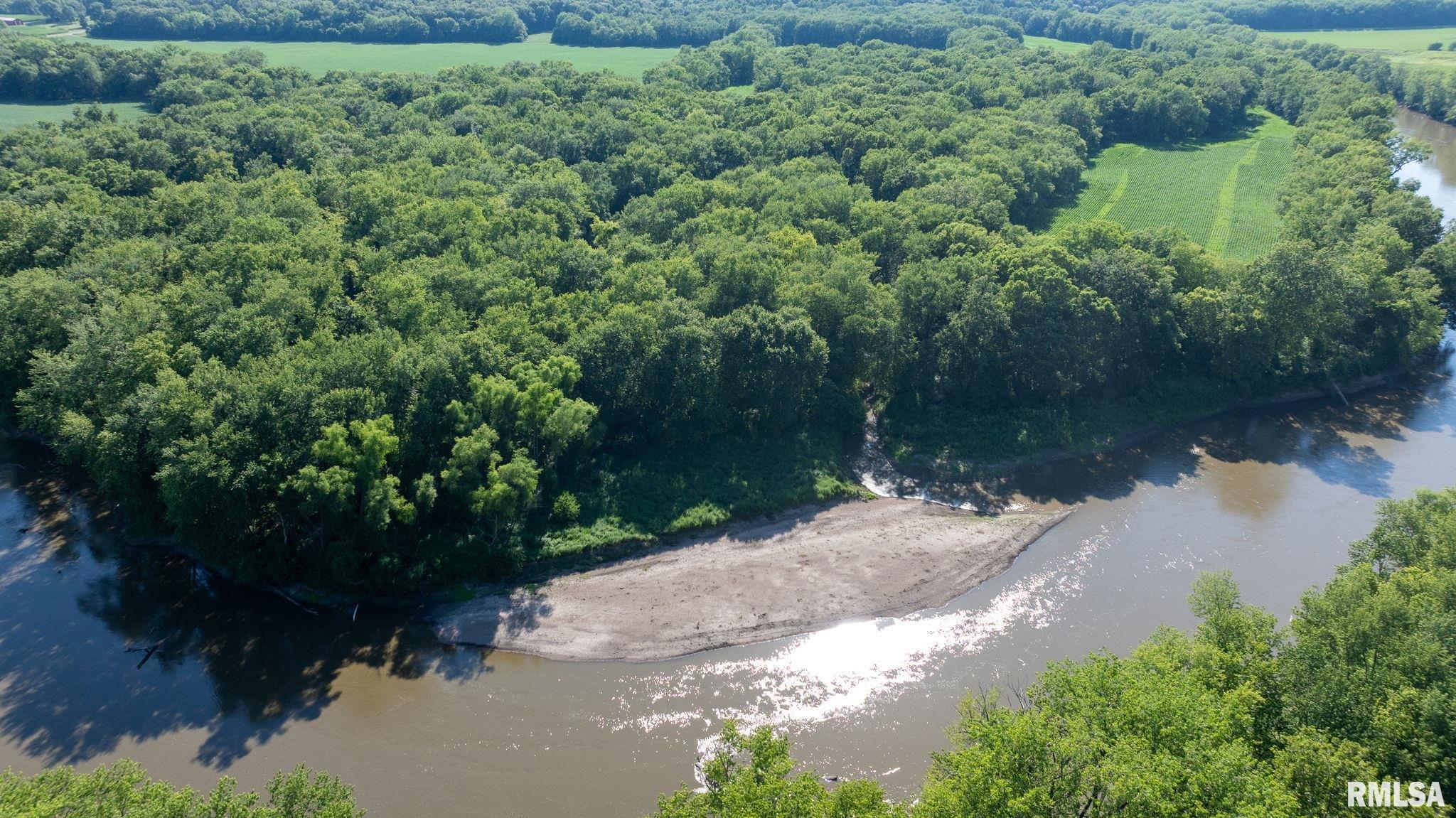 Athens, Illinois, 62613, United States, 5 Bedrooms Bedrooms, ,7 BathroomsBathrooms,Residential,Active,1898238