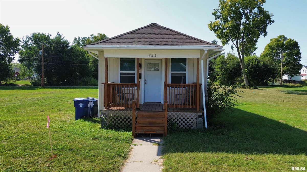 321 2ND AVE N, CLINTON, IA 52732, photo 1 of 16