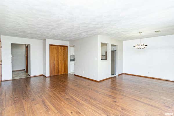 1471 VALLE VISTA BLVD APT 11, PEKIN, IL 61554, photo 4 of 37