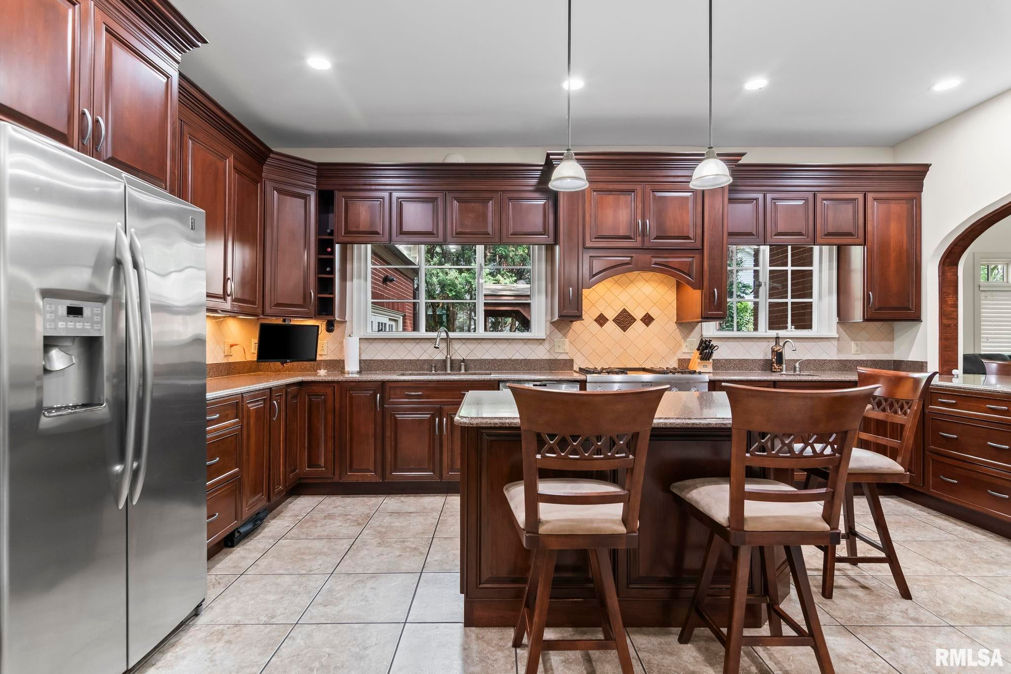Springfield, Illinois, 62704, United States, 6 Bedrooms Bedrooms, ,7 BathroomsBathrooms,Residential,Active,1820370
