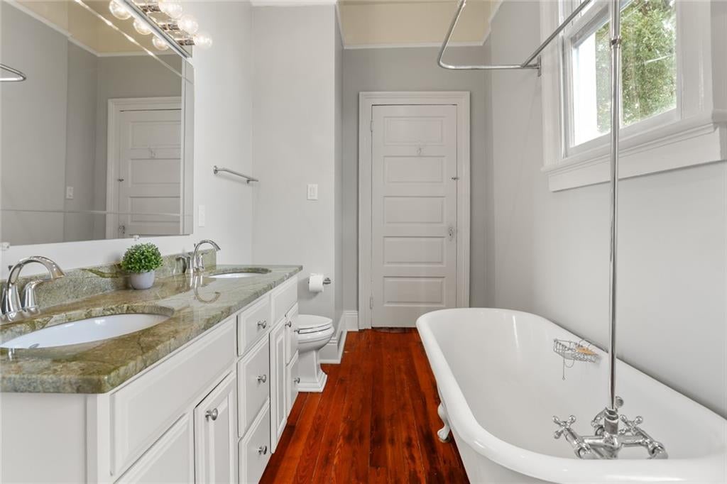 New Orleans, Louisiana, 70119, United States, 6 Bedrooms Bedrooms, ,6 BathroomsBathrooms,Residential,Active,1959548