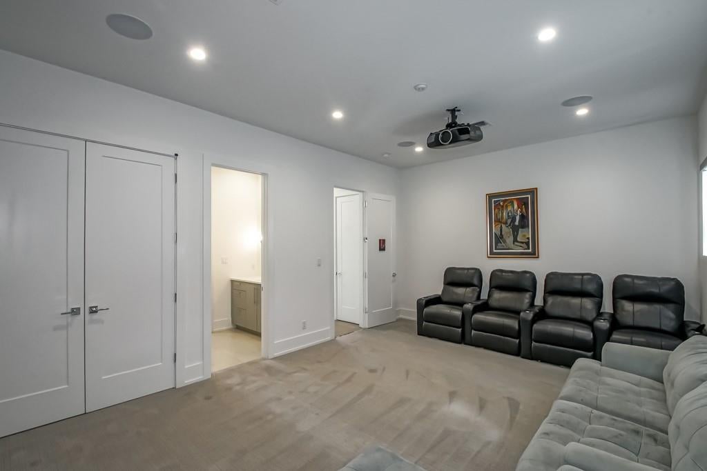River Ridge, Louisiana, 70123, United States, 5 Bedrooms Bedrooms, ,4 BathroomsBathrooms,Residential,Active,1953285