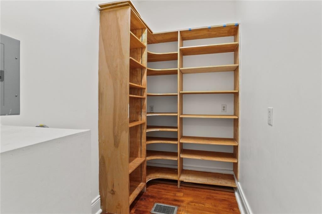 New Orleans, Louisiana, 70119, United States, 6 Bedrooms Bedrooms, ,6 BathroomsBathrooms,Residential,Active,1959548