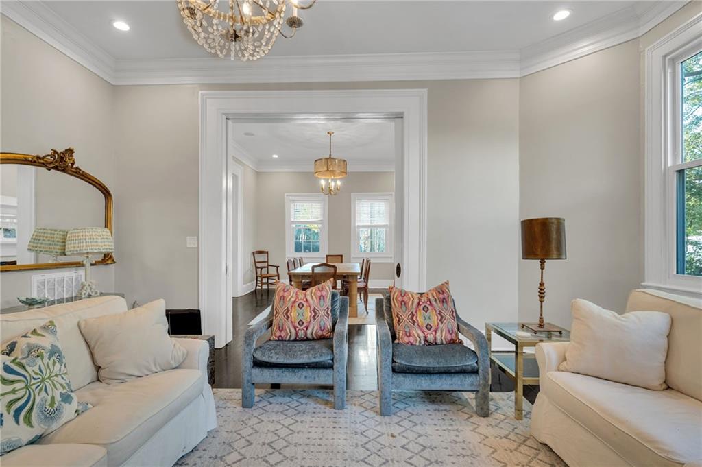 New Orleans, Louisiana, 70115, United States, 5 Bedrooms Bedrooms, ,4 BathroomsBathrooms,Residential,Active,1892595