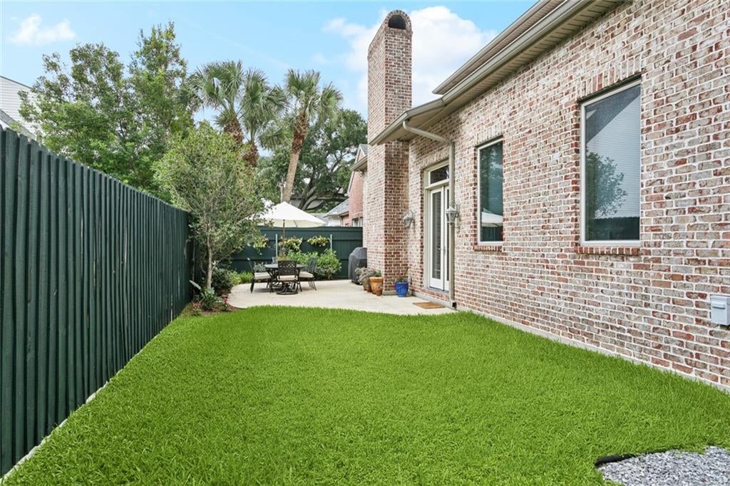 Metairie, Louisiana, 70005, United States, 4 Bedrooms Bedrooms, ,4 BathroomsBathrooms,Residential,Active,1907968